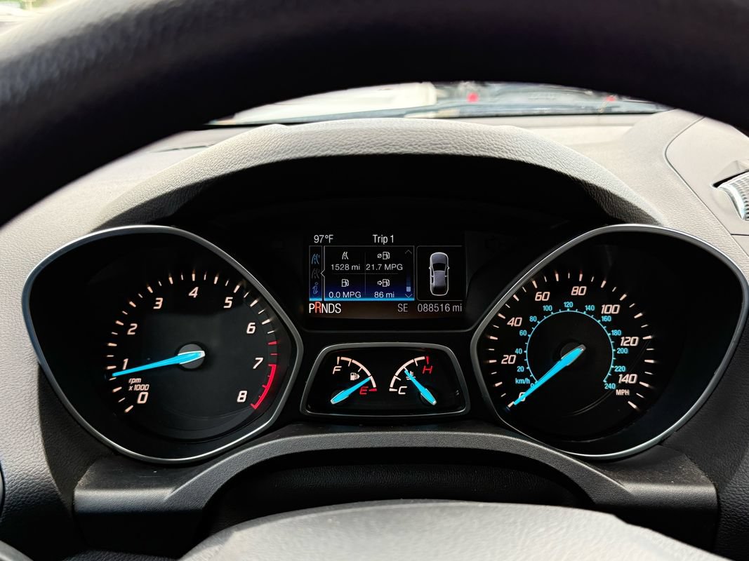 Used 2016 Ford Escape SE AWD/4WD image 18