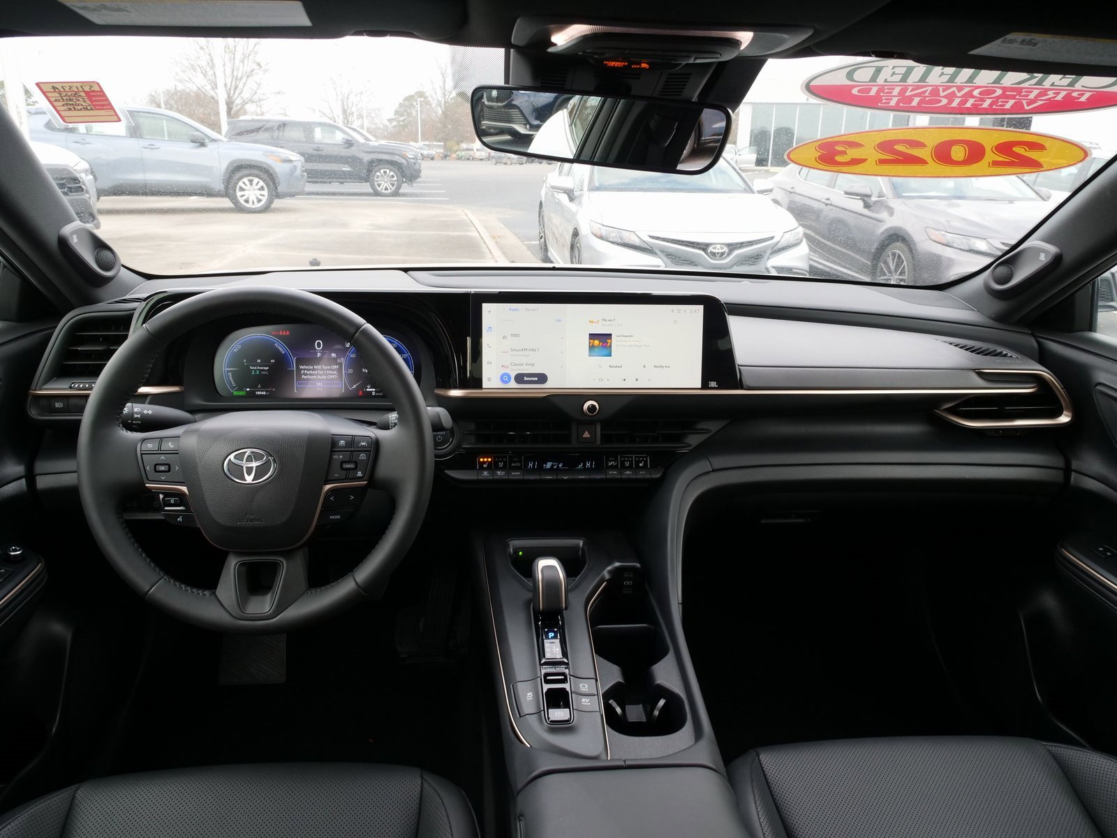 Used 2023 Toyota Crown Limited image 17