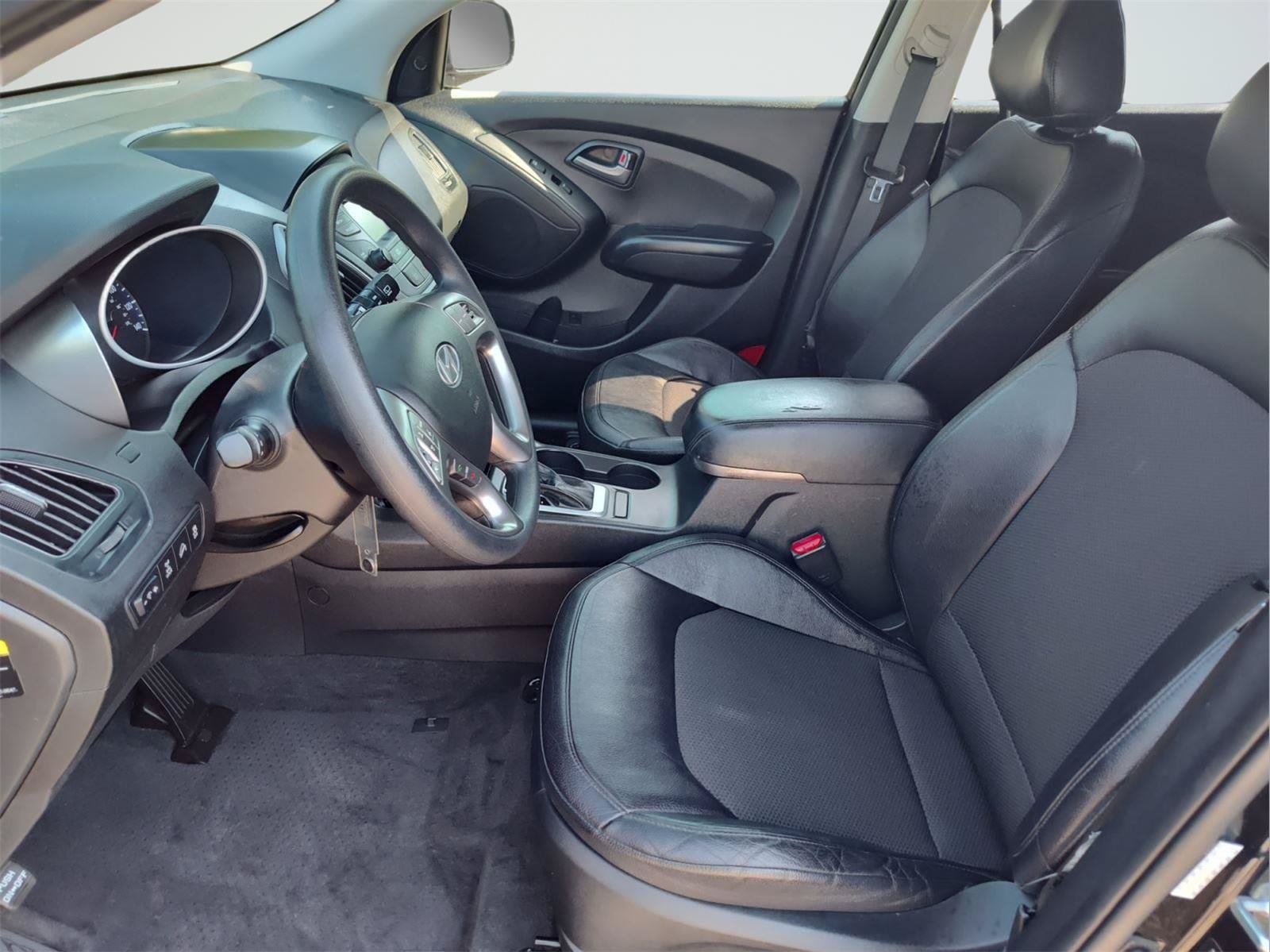 Used 2015 Hyundai Tucson GLS w/ Option Group 02 AWD/4WD image 9