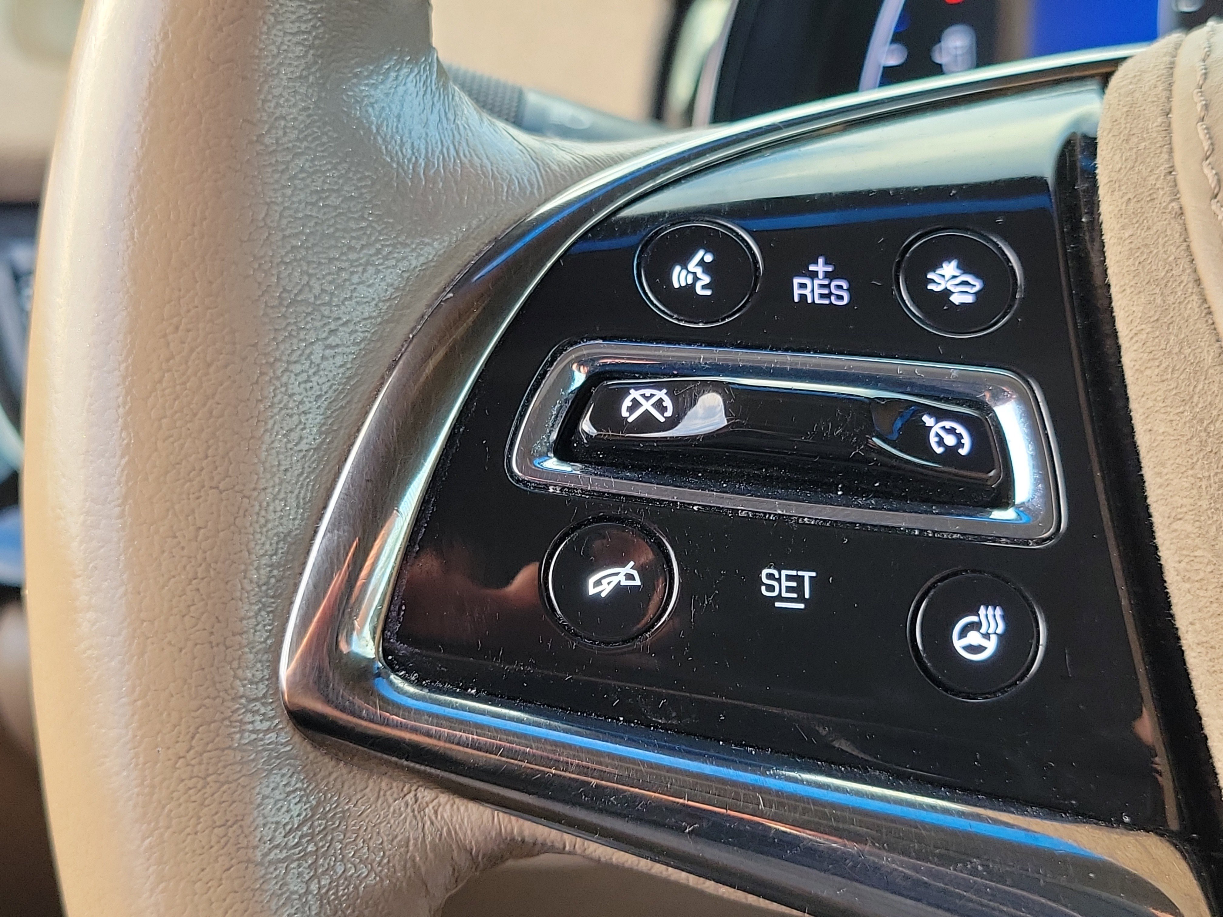 Used 2014 Cadillac ELR w/ Luxury Package image 9