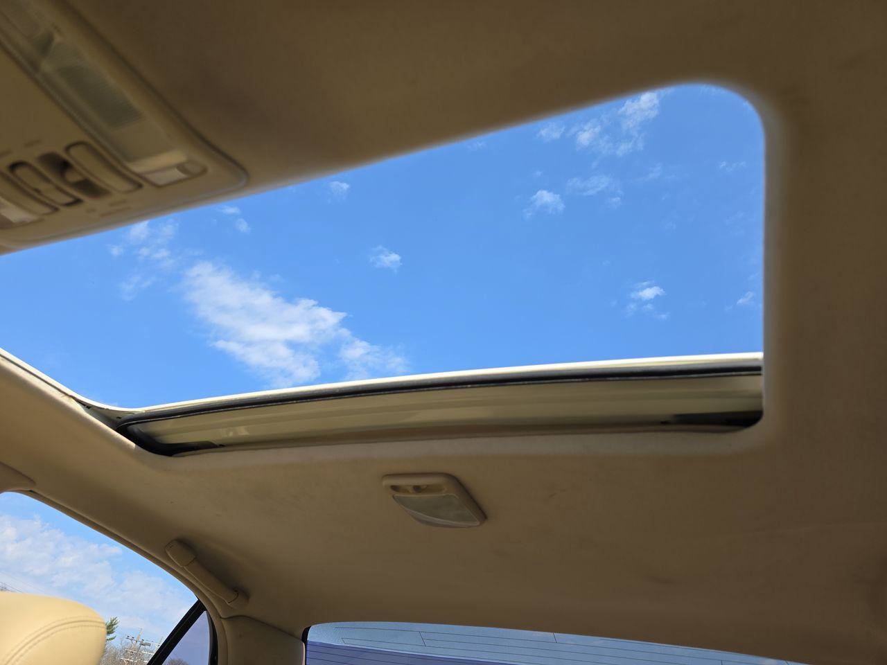 Used 1997 INFINITI J30 RWD image 27