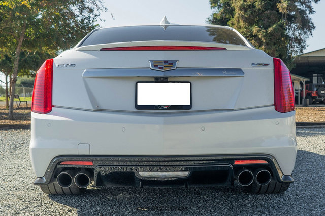 Used 2018 Cadillac CTS V w/ Luxury Package image 7