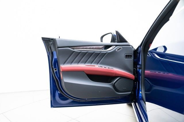 Used 2023 Maserati Ghibli Modena image 21