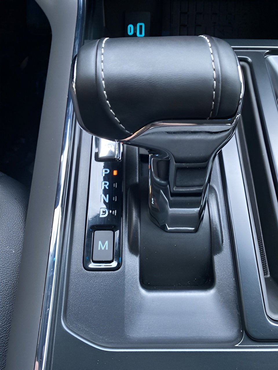 Certified 2023 Ford F150 Lariat w/ Equipment Group 502A High image 28