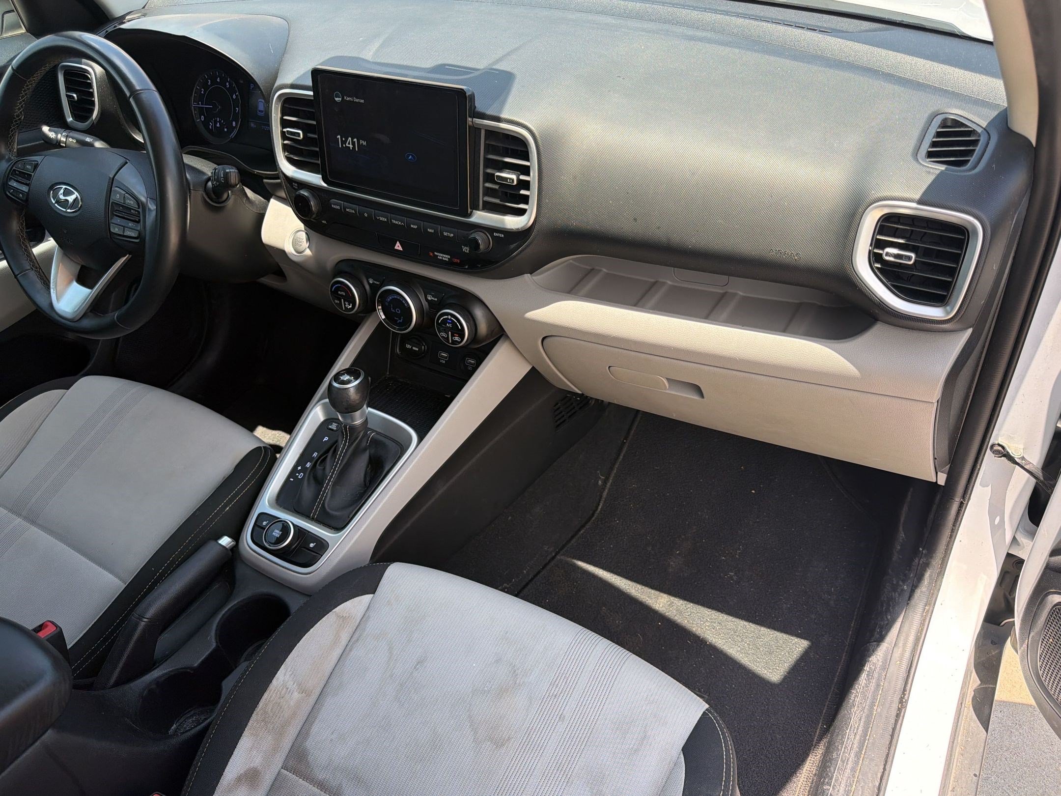 Used 2021 Hyundai Venue SEL w/ Premium Package FWD image 28