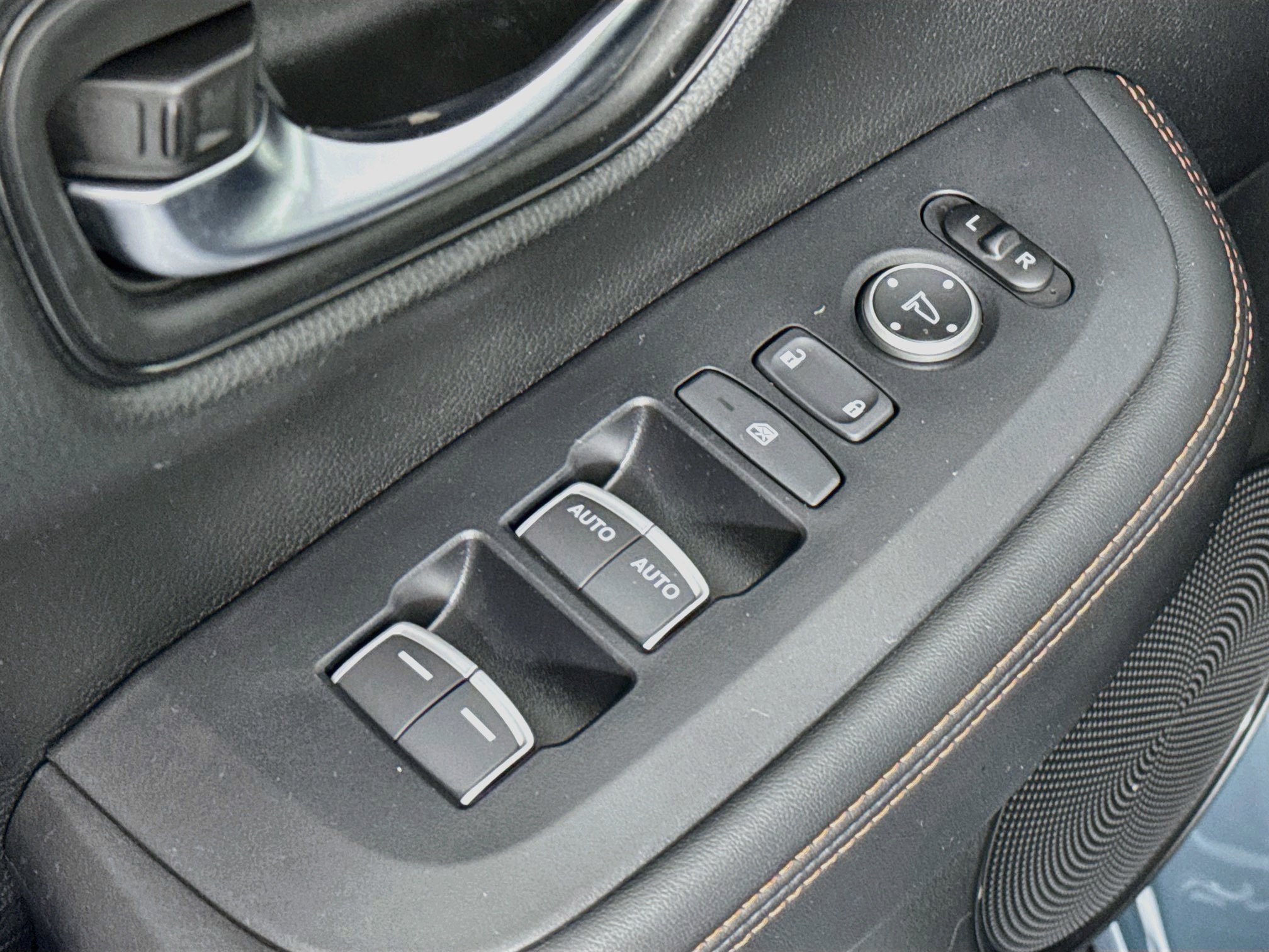 Certified 2024 Honda HR-V Sport image 17