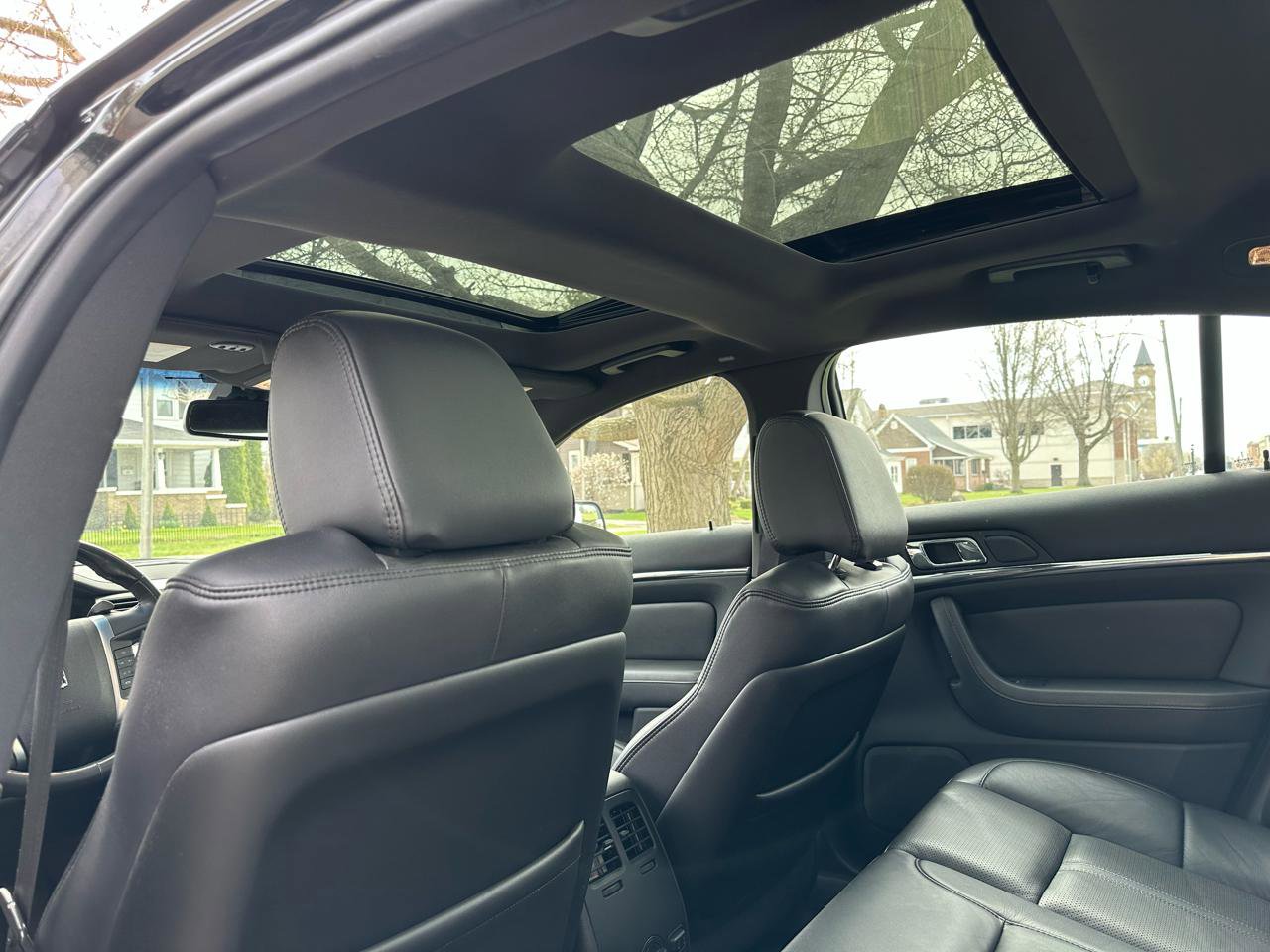 Used 2011 Lincoln MKS AWD w/ 201A Rapid Spec Order Code image 28