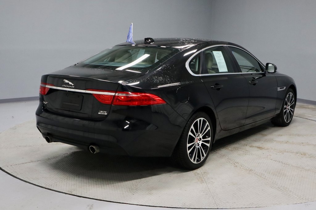 Used 2020 Jaguar XF Prestige image 10