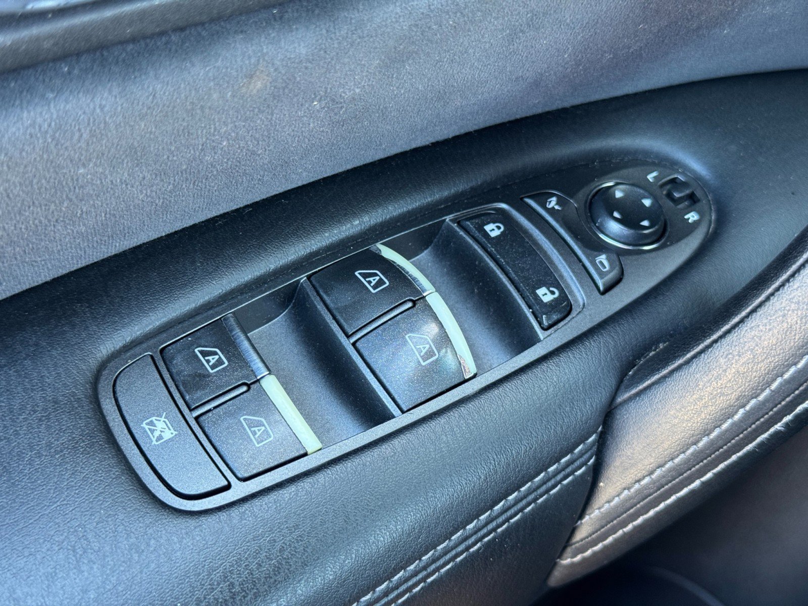 Used 2018 Nissan Armada SV w/ Driver Package image 16