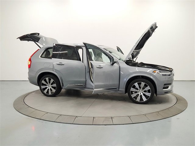 Used 2024 Volvo XC90 B5 Plus image 16