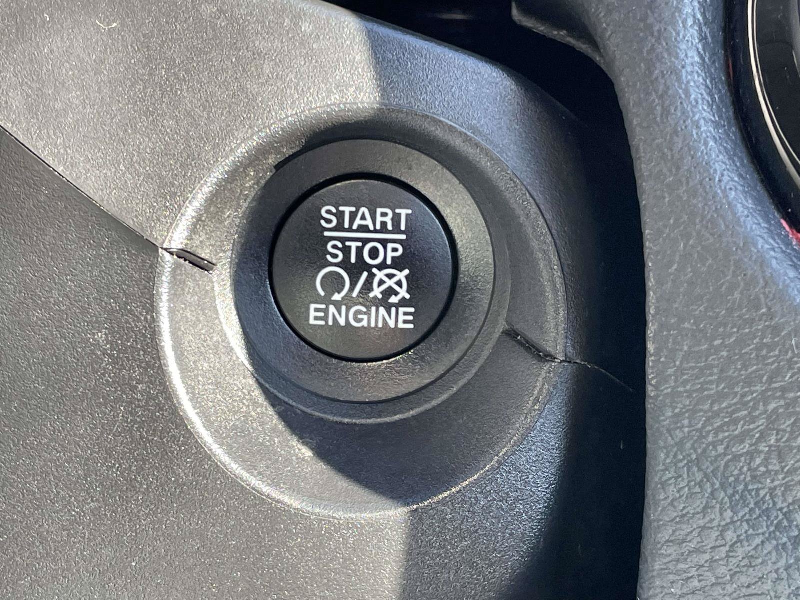 Used 2021 Jeep Compass Latitude AWD/4WD image 8