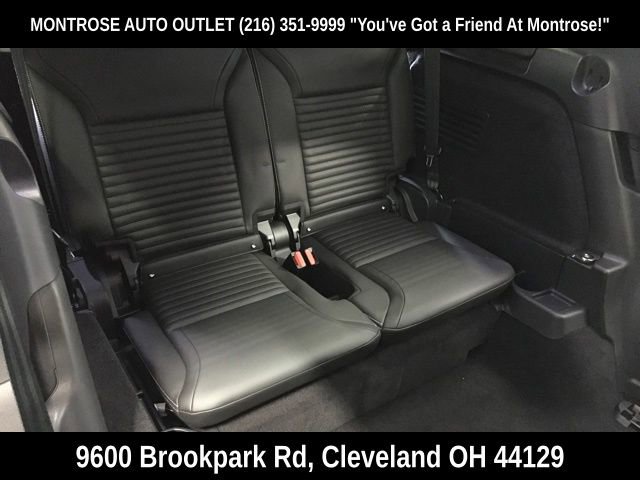 New 2023 Land Rover Discovery HSE R-Dynamic image 29