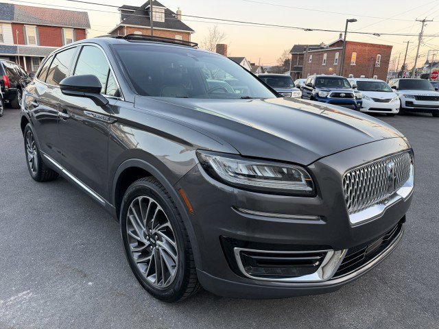 Used 2019 Lincoln Nautilus Reserve w/ Driver Assistance Package image 4