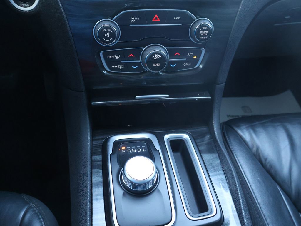 Used 2016 Chrysler 300 Limited image 17