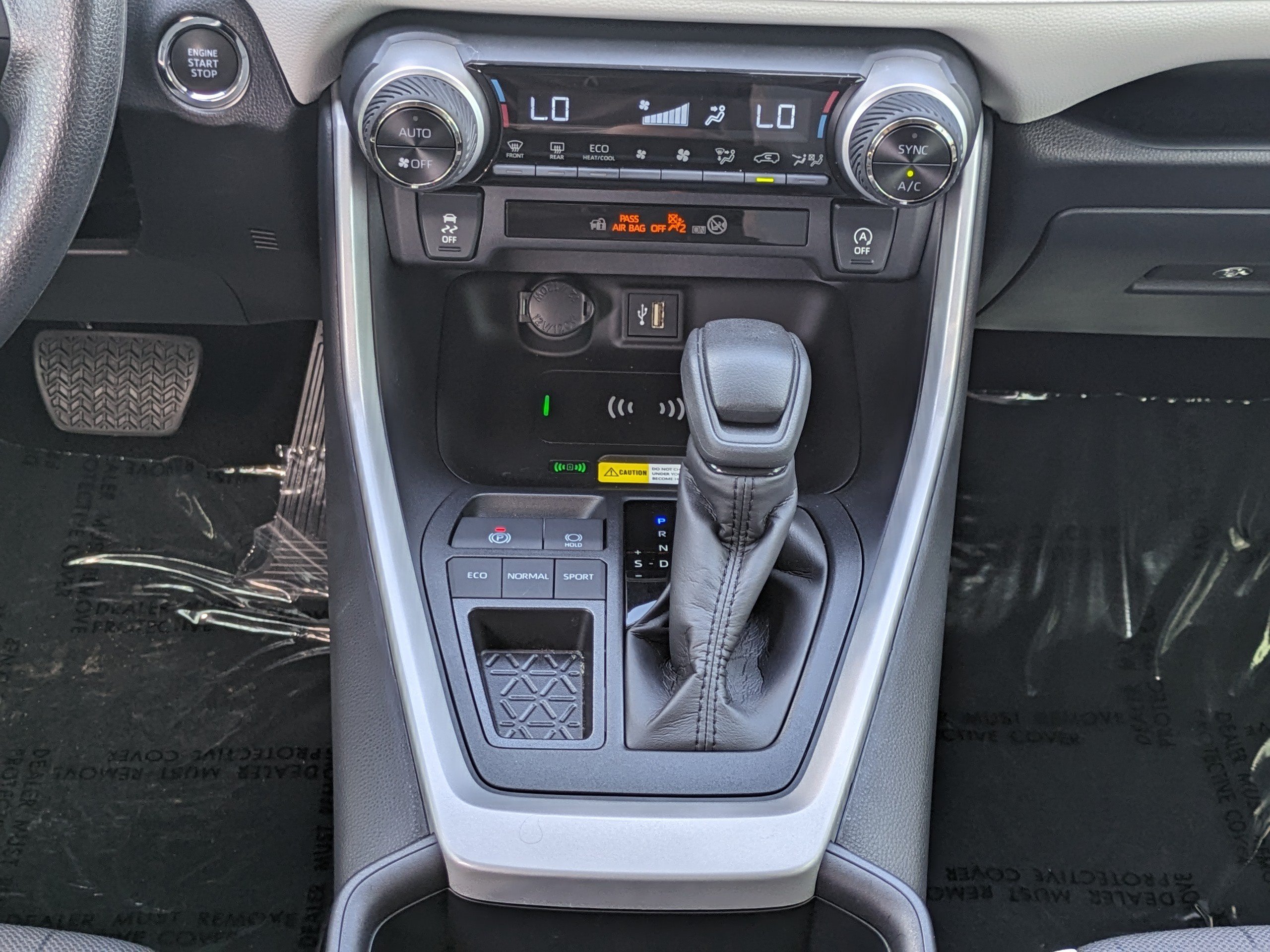 Used 2025 Toyota RAV4 XLE w/ Convenience Package FWD image 19