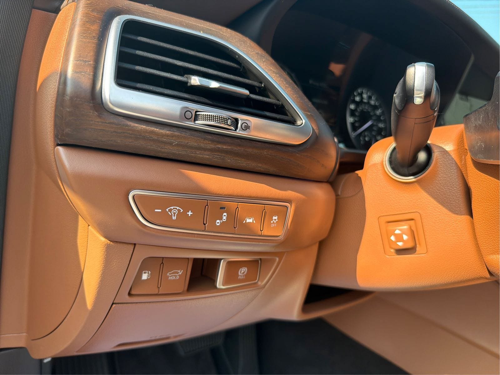Used 2022 Genesis G90 3.3T Premium AWD/4WD image 20