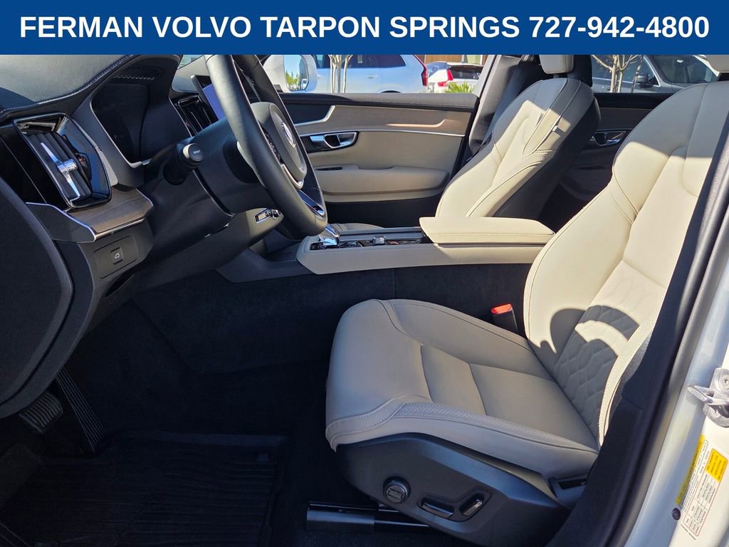New 2026 Volvo XC90 B5 Plus w/ Protection Package Premier image 12