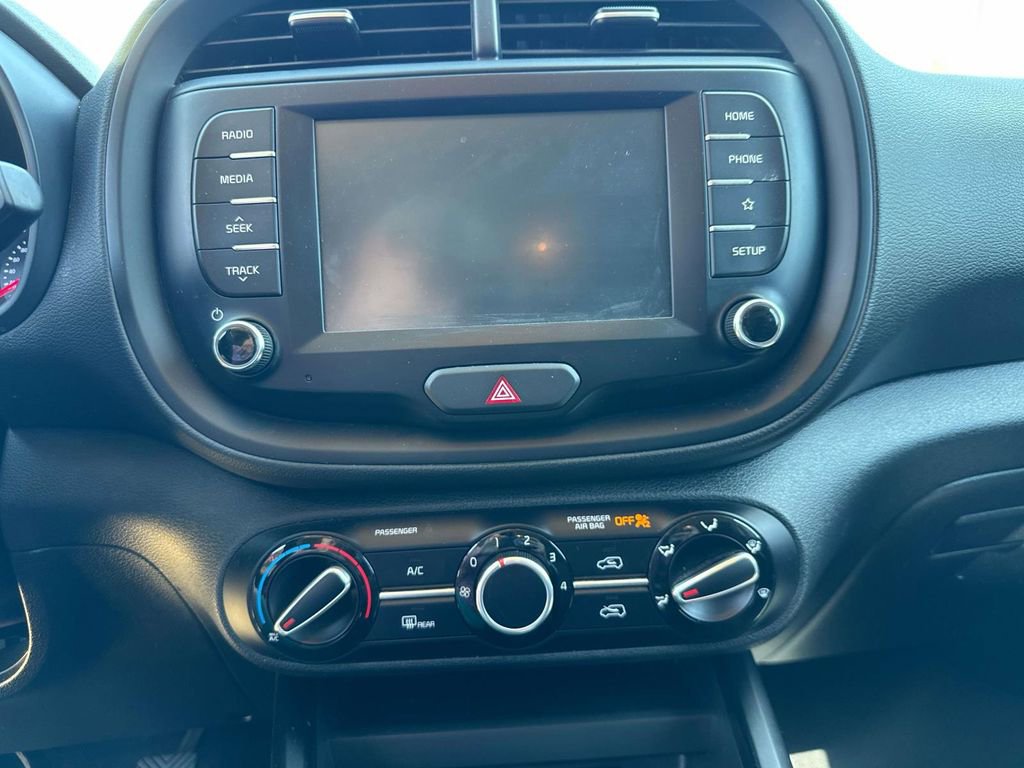 Used 2021 Kia Soul LX FWD image 28