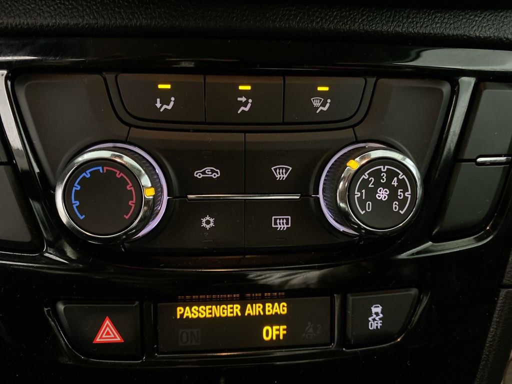 Certified 2022 Buick Encore Preferred w/ Safety Package image 18