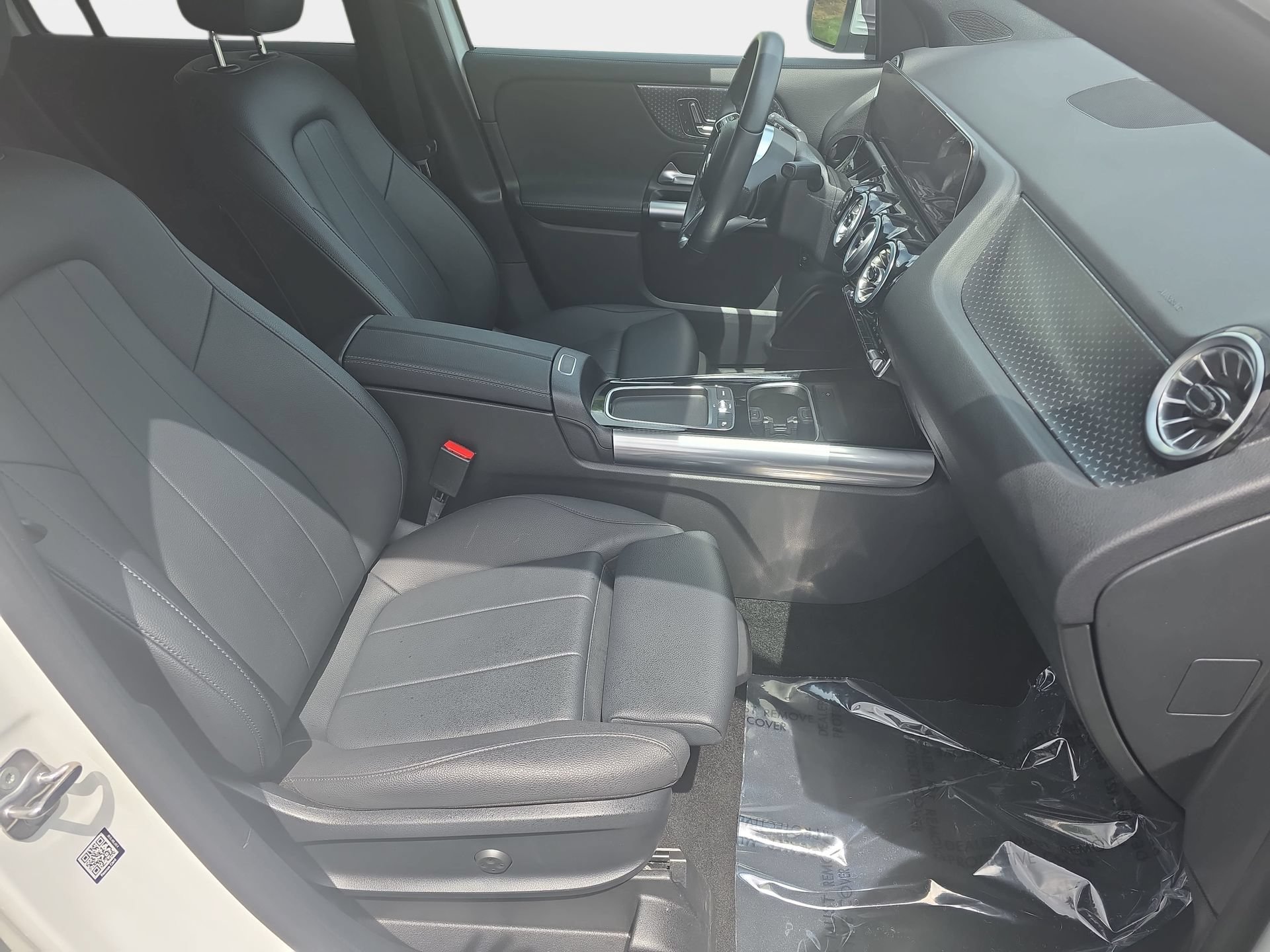 Used 2025 Mercedes-Benz GLA 250 image 10