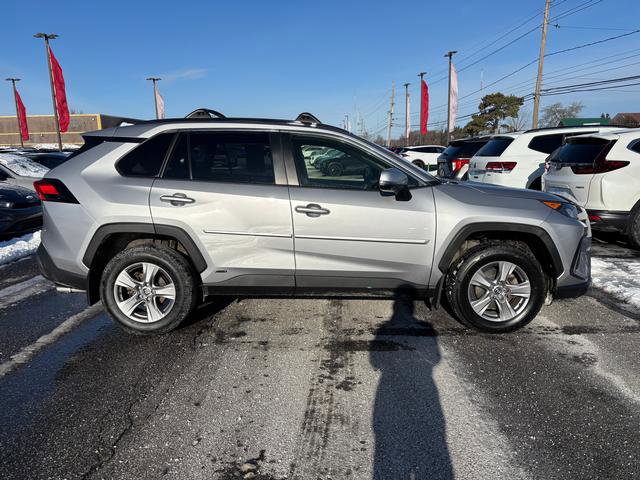 Used 2022 Toyota RAV4 LE image 8