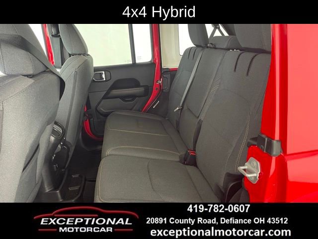 Used 2025 Jeep Wrangler Unlimited Sahara AWD/4WD image 46