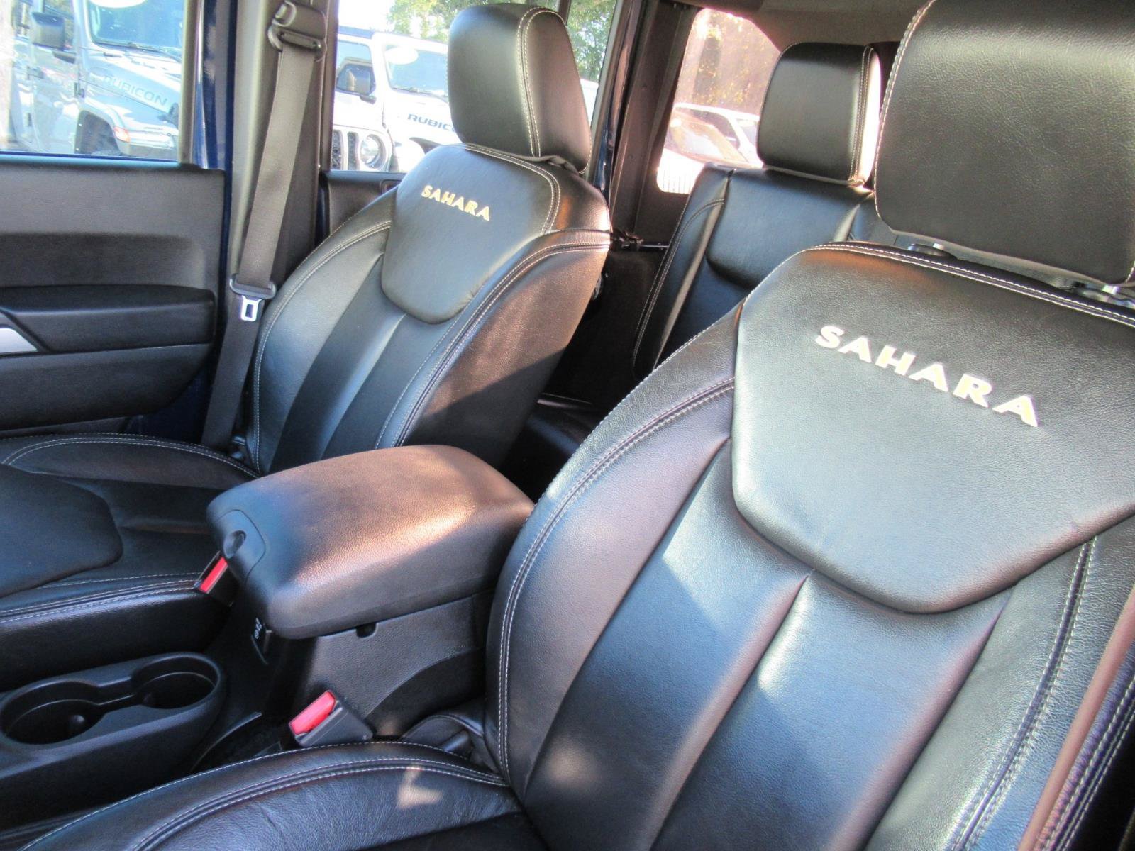 Used 2013 Jeep Wrangler Unlimited Sahara w/ Connectivity Group AWD/4WD image 20