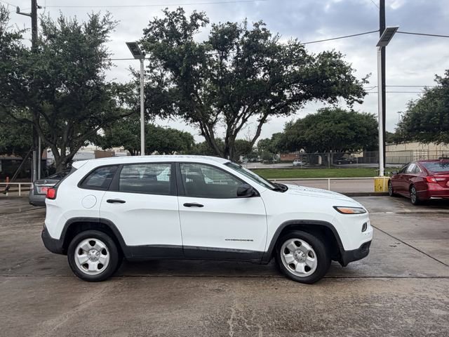 Used 2014 Jeep Cherokee Sport FWD image 4