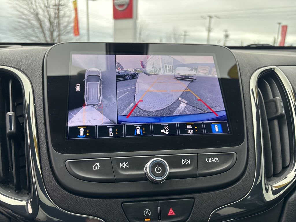 Used 2022 Chevrolet Equinox RS w/ RS Leather Package image 16