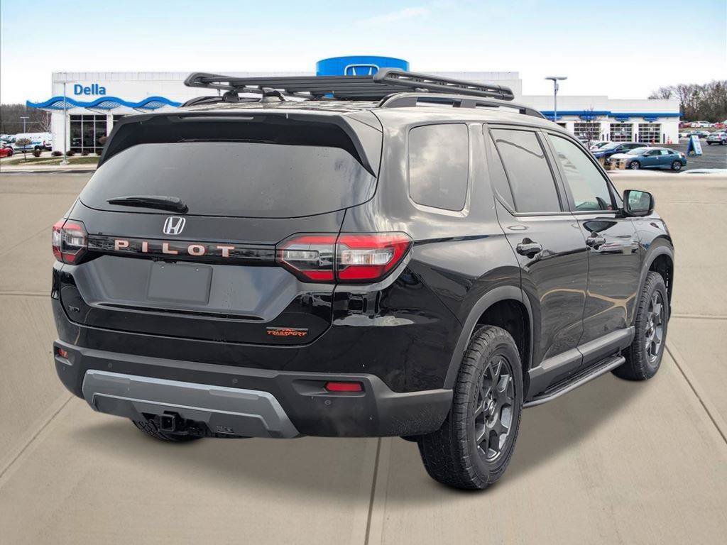 New 2026 Honda Pilot TrailSport image 3
