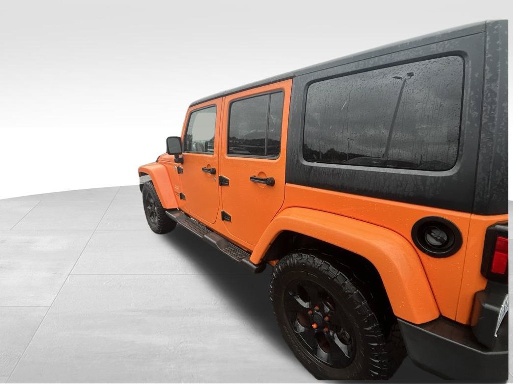 Used 2013 Jeep Wrangler Unlimited Sahara w/ Connectivity Group AWD/4WD image 11
