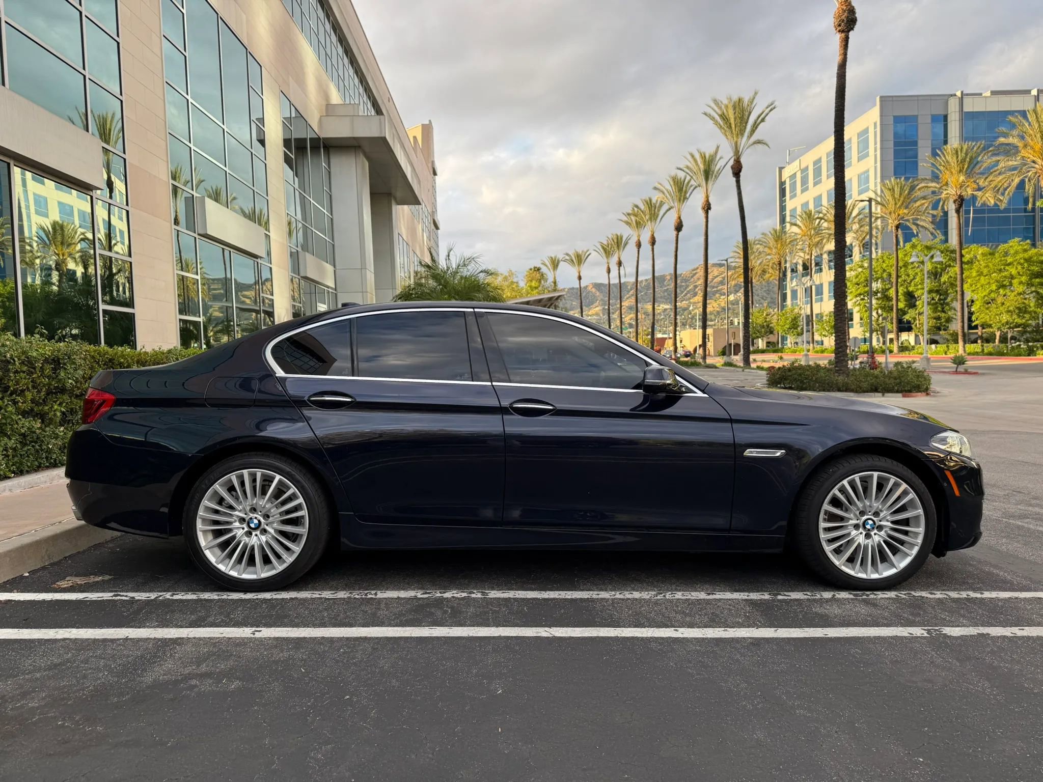 Used 2014 BMW 550i Sedan RWD image 6