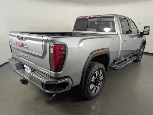 Used 2025 GMC Sierra 2500 Denali image 8