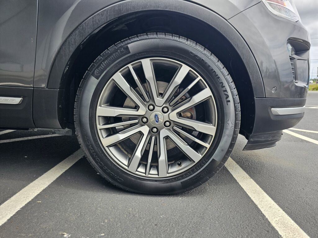 Used 2018 Ford Explorer Platinum AWD/4WD image 9
