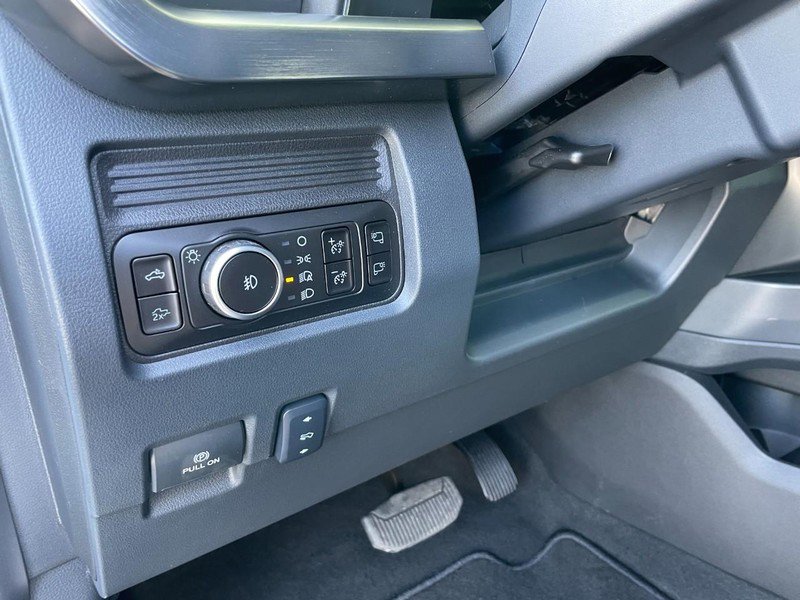 New 2025 Ford F350 Lariat image 21