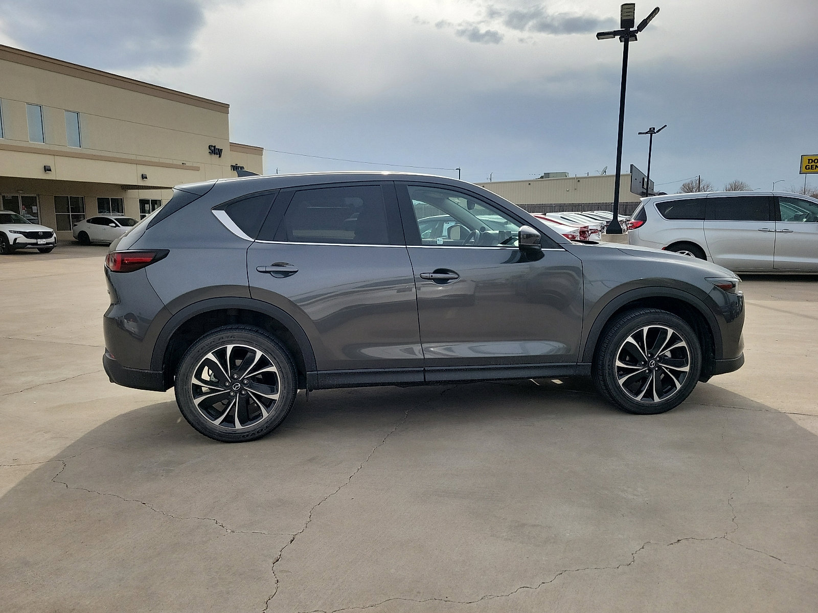 Used 2023 MAZDA CX-5 AWD 2.5 S w/ Premium Plus Pkg image 8