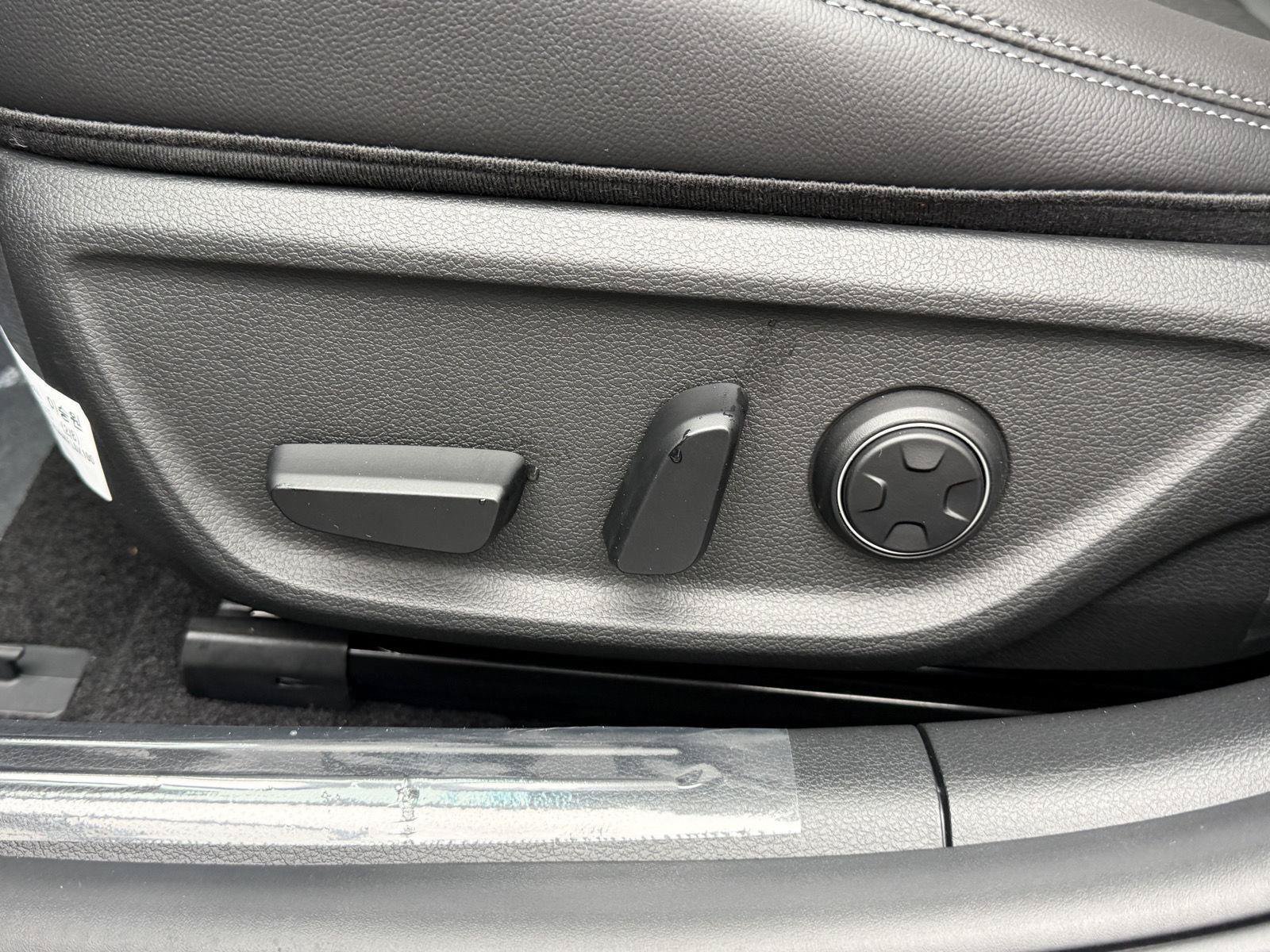 New 2027 Genesis G70 2.5T RWD image 29