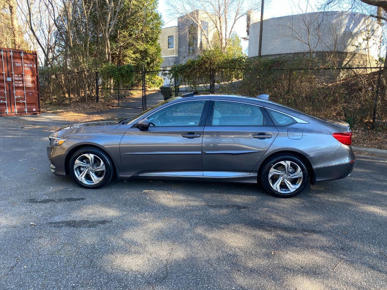 Used 2018 Honda Accord EX-L image 2