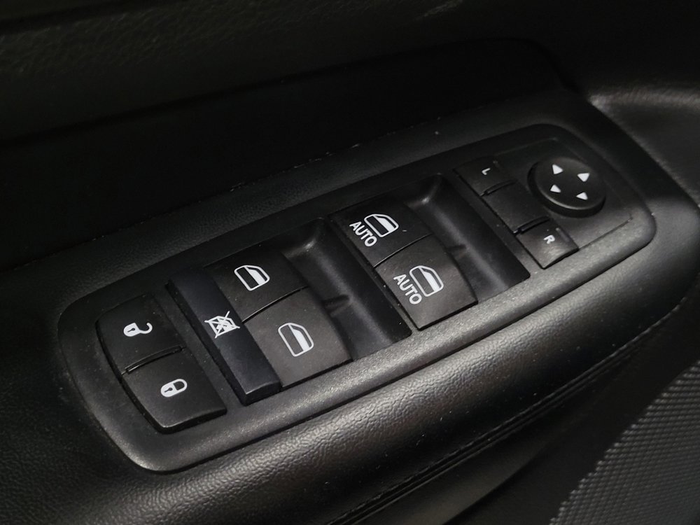 Used 2017 Jeep Grand Cherokee Altitude image 27