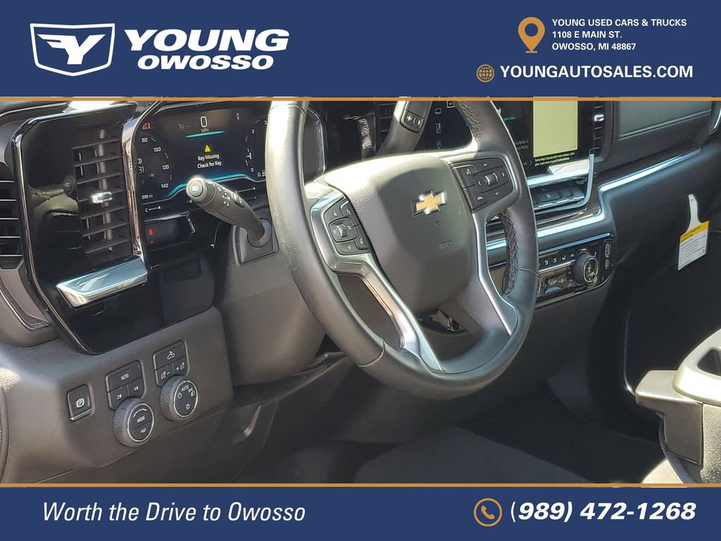 Used 2024 Chevrolet Silverado 1500 LT AWD/4WD image 9