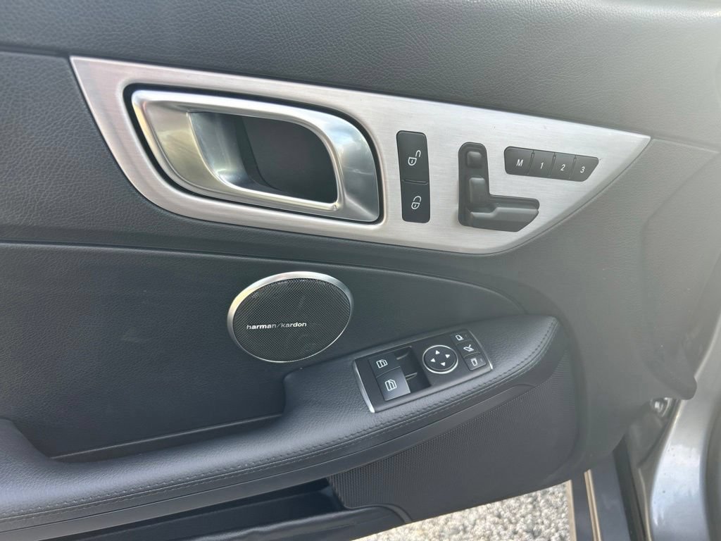 Used 2013 Mercedes-Benz SLK 250 image 23
