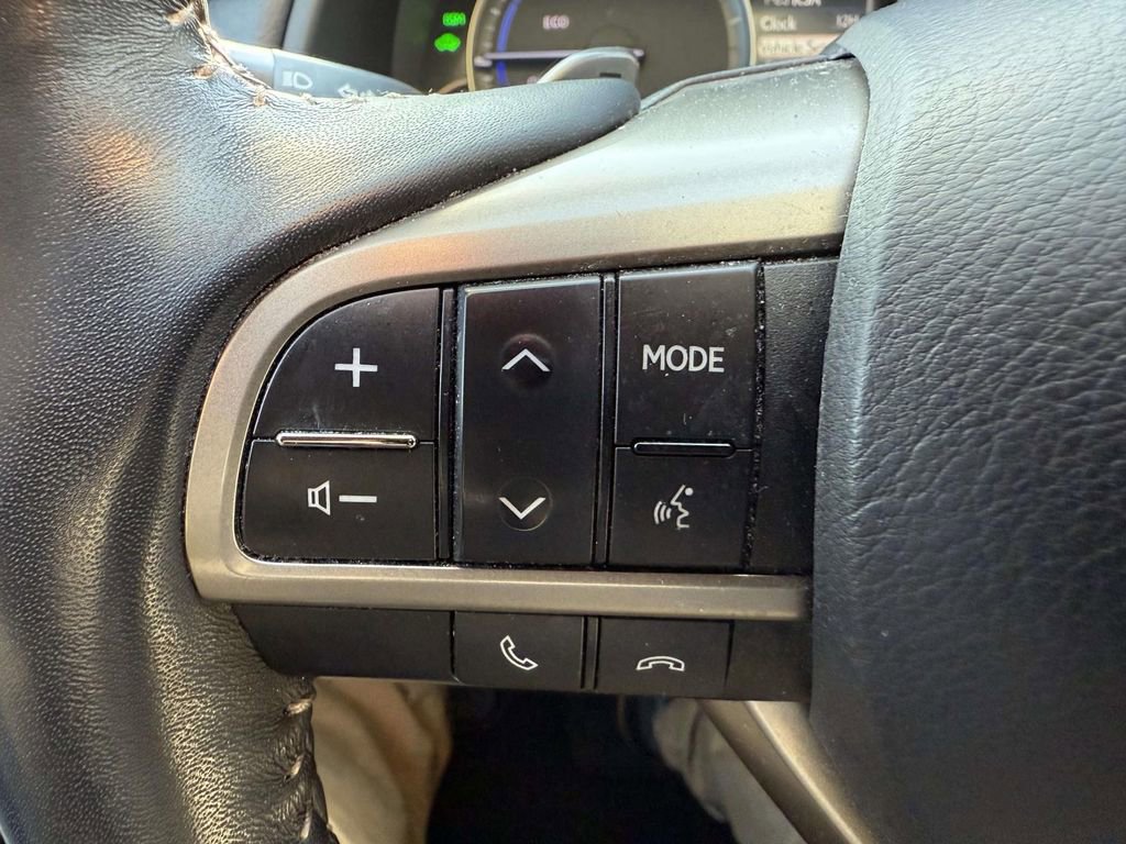 Used 2020 Lexus RX 450h AWD w/ Premium Package image 22