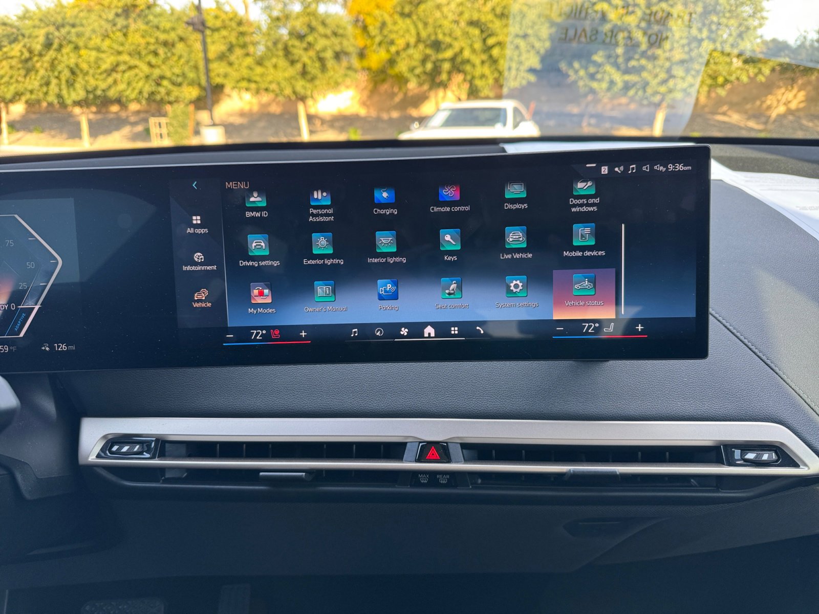 Used 2024 BMW iX xDrive50 w/ Premium Package image 12