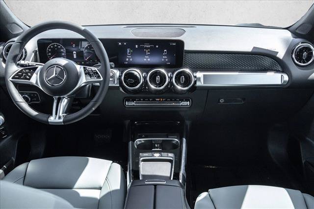 New 2026 Mercedes-Benz GLB 250 4MATIC image 17