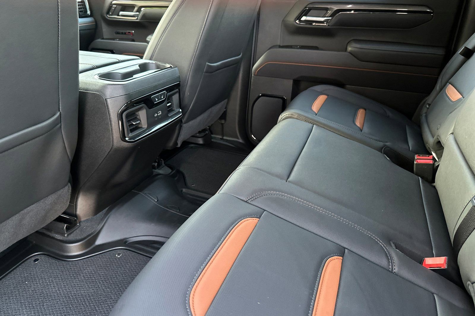 Certified 2025 GMC Sierra 1500 AT4 image 13