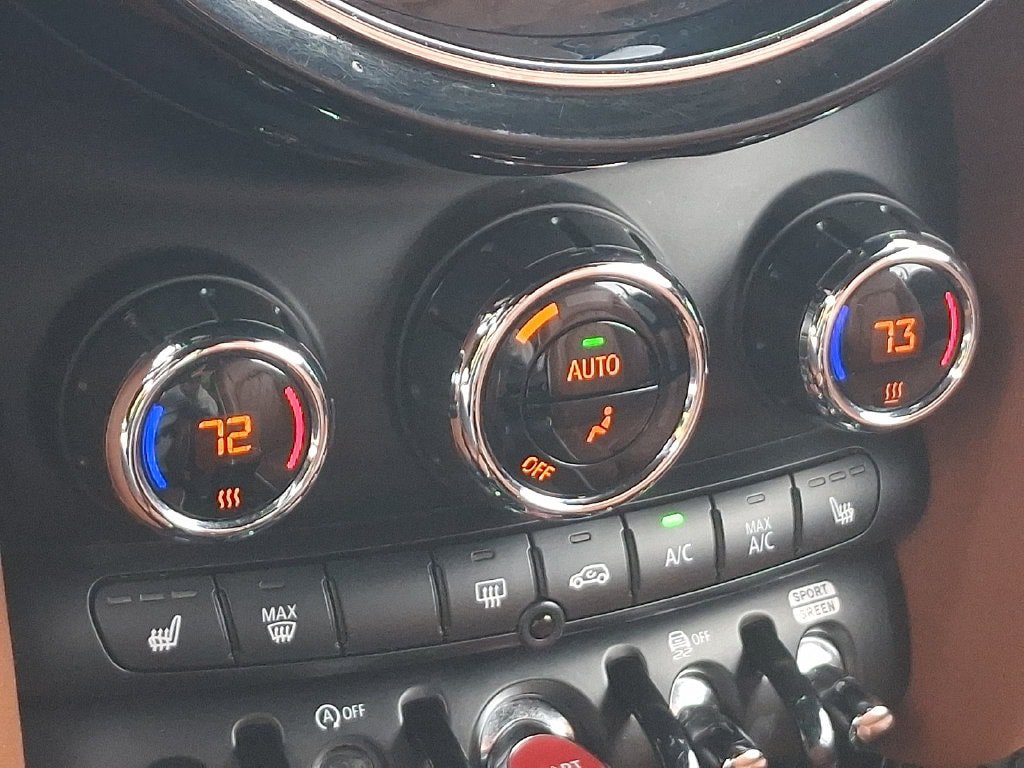 Used 2023 MINI Cooper S w/ Signature Upholstery Package FWD image 15