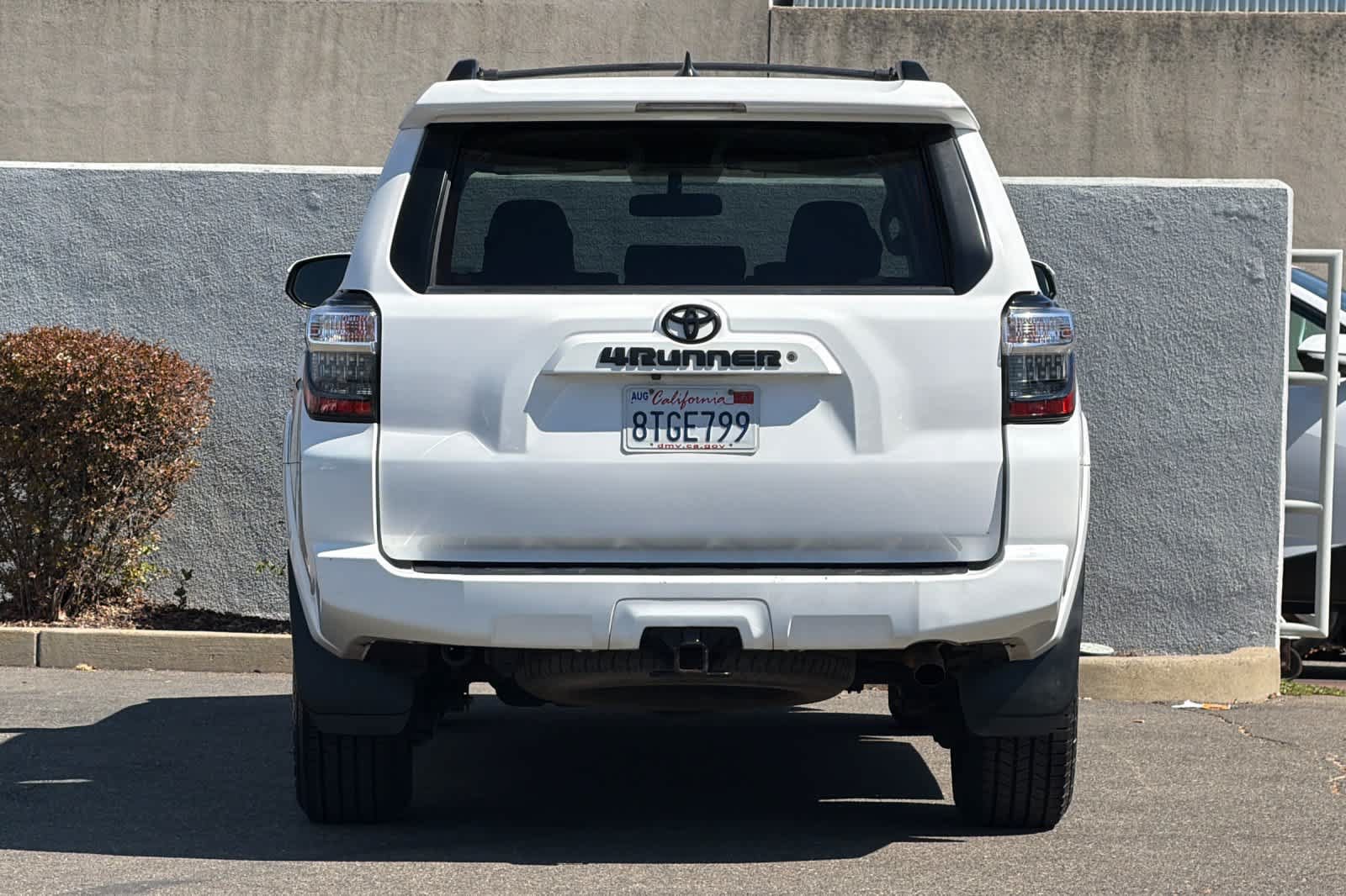 Used 2019 Toyota 4Runner SR5 AWD/4WD image 8