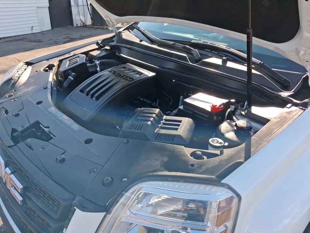 Used 2015 GMC Terrain SLE AWD/4WD image 16