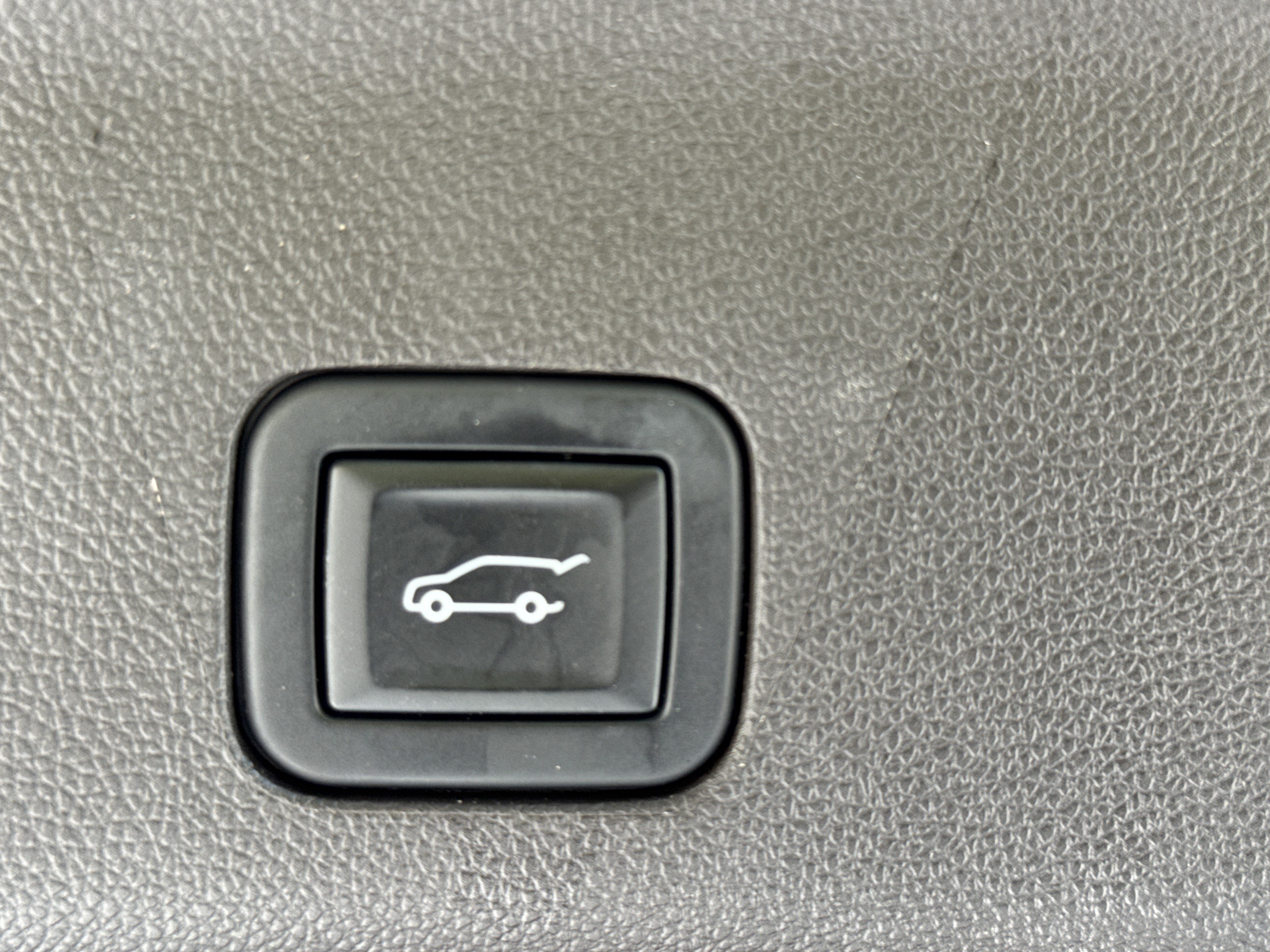 Used 2023 GMC Yukon Denali AWD/4WD image 38