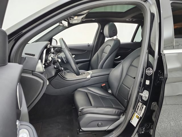 Used 2018 Mercedes-Benz GLC 300 4MATIC image 29